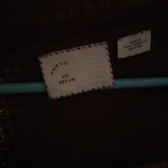 Scoop neck sweater! - Picture 3 of 4